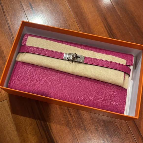 ONE DAY SALE!!! Hermes Kelly Cherve Wallet - Picture 14 of 16